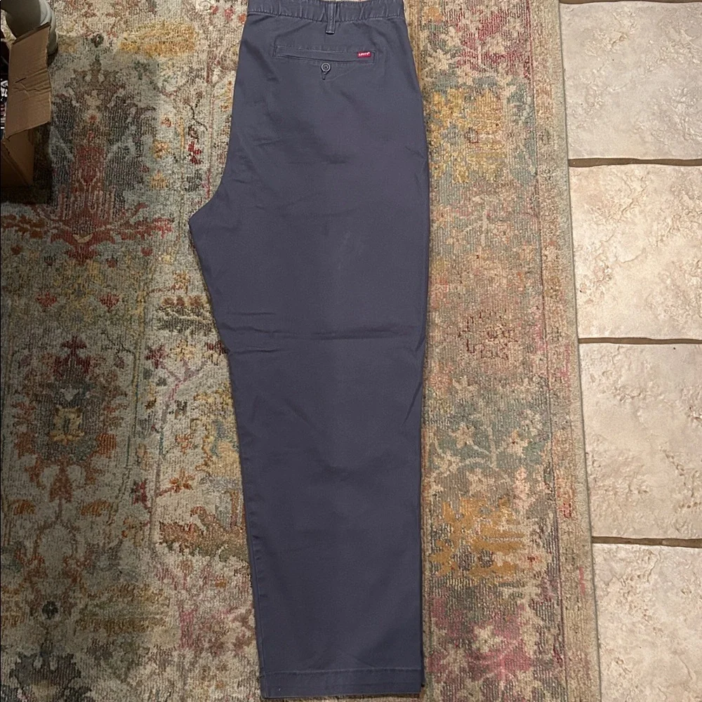 Levi's Navy Chino Pants Like New - Picture 4 of 7